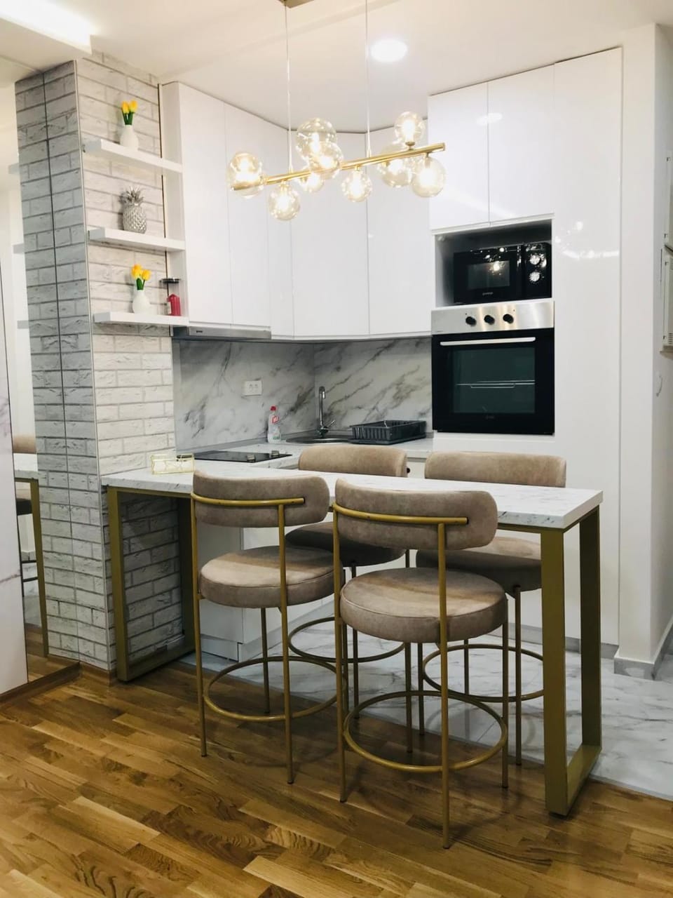 Dining area, oven, stove