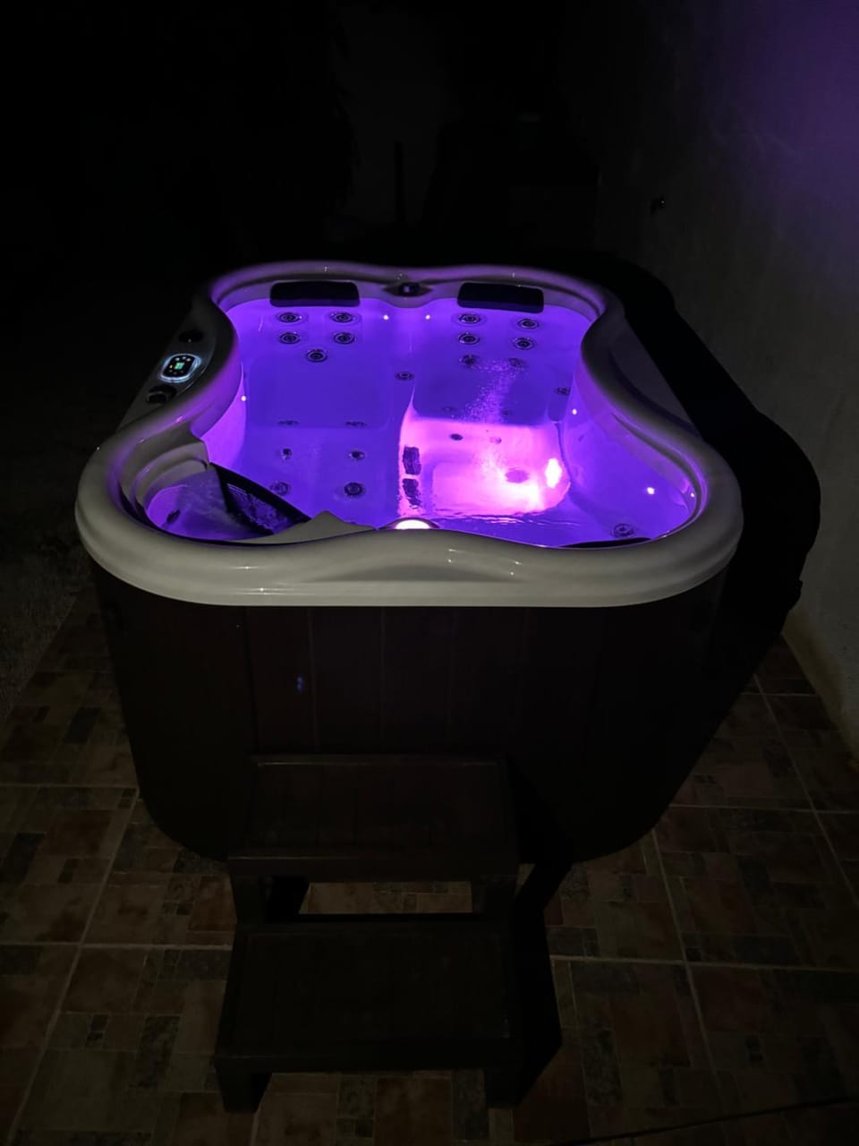 Hot Tub, Hot Tub