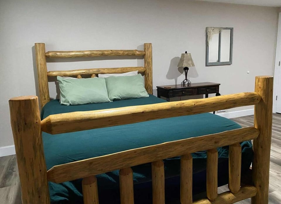 Hot Tub-Mountain View-Secluded-Entire Private Floor House in Seeley Lake