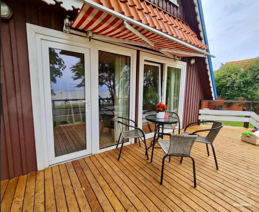 Pasakų Namelis su vaizdu į Kuršių Marias Apartment in Klaipėda County, Lithuania