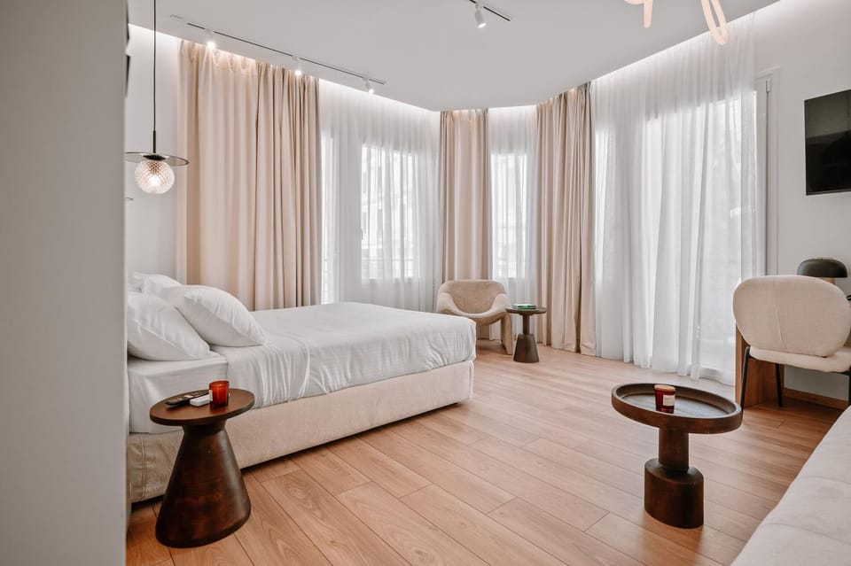 Bed, TV and multimedia, Photo of the whole room, Seating area