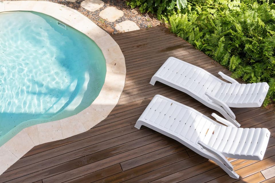 Swimming pool, Swimming pool