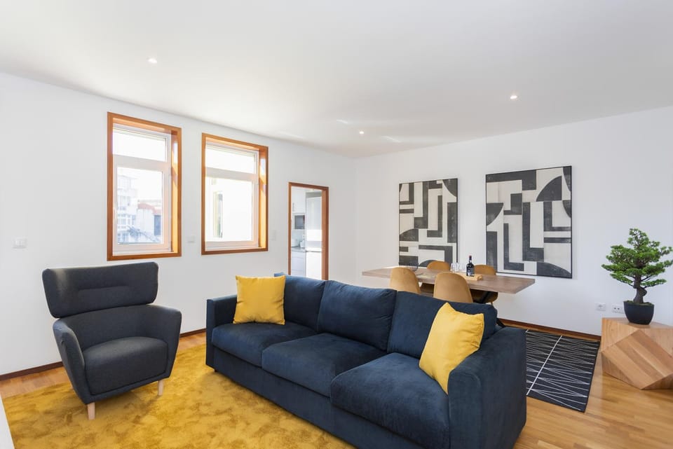 Living room, Seating area, air conditioner