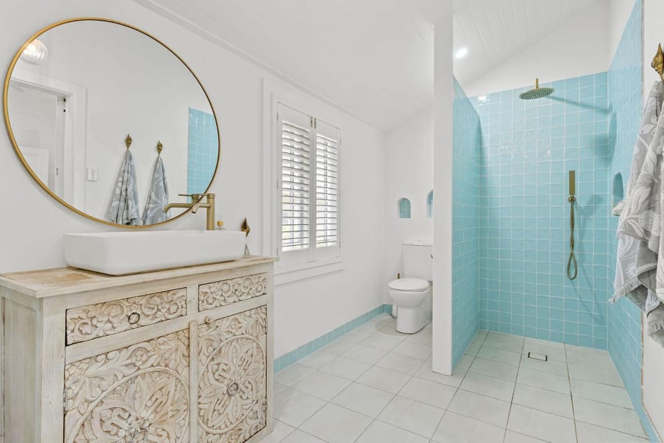 Shower, Toilet, Bathroom