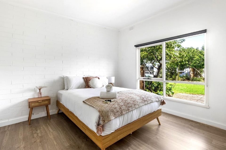 Rosebud Beachfront Haven Coastal Bliss Two Apartment in Melbourne