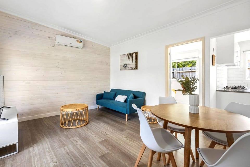 Rosebud Beachfront Haven Coastal Bliss Two Apartment in Melbourne
