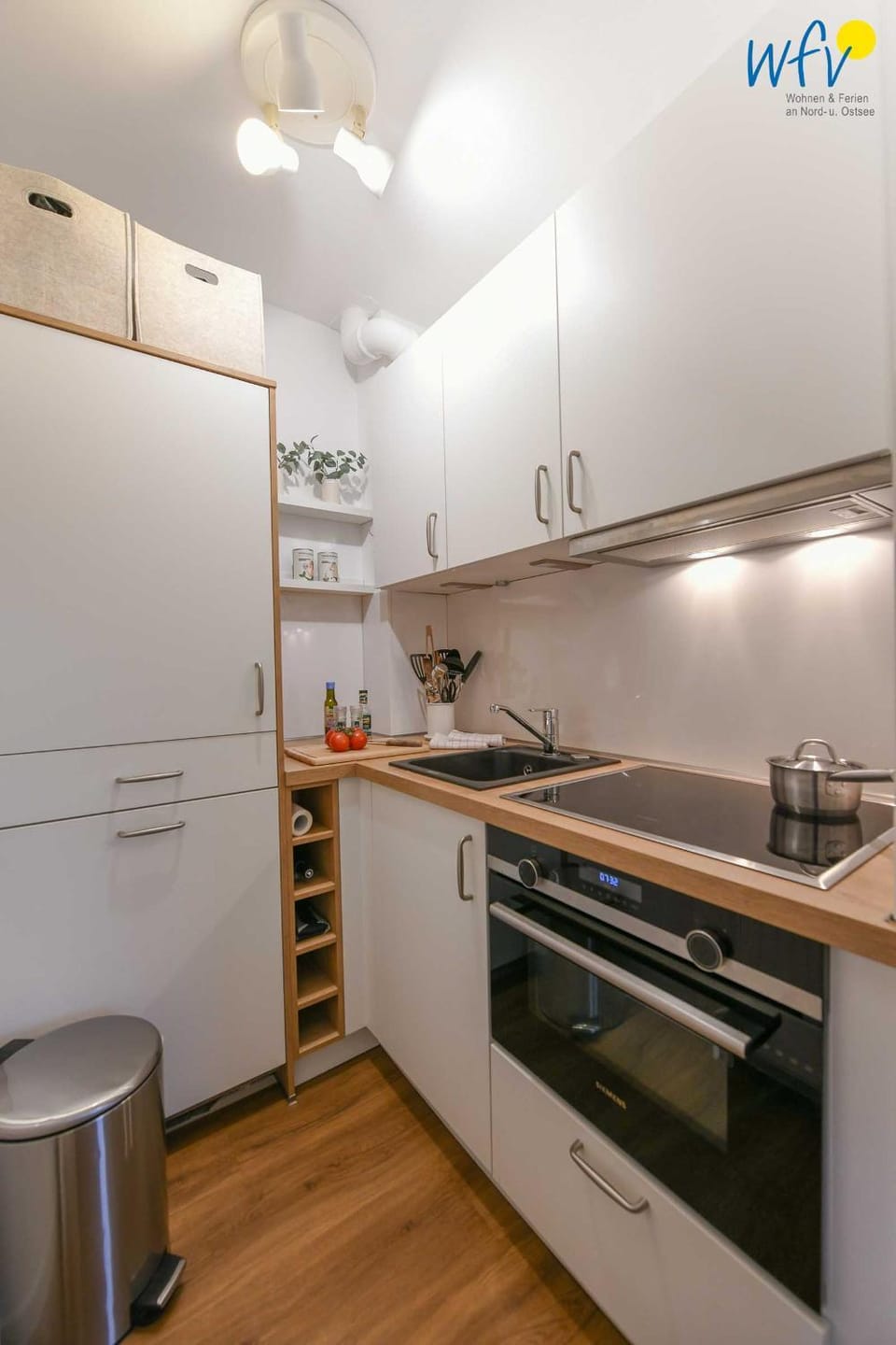 Kitchen or kitchenette