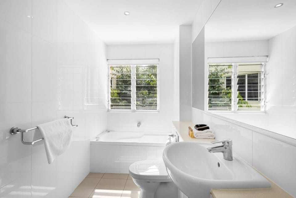 Toilet, Bathroom, Bath