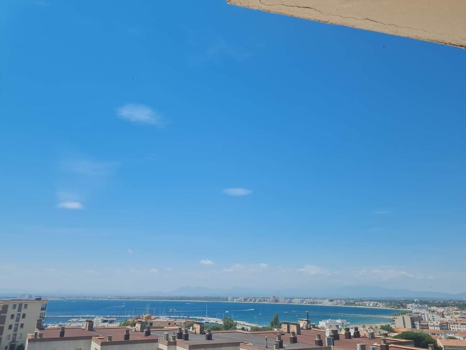 Apartamento con garaje, vistas impresionantes - 6 pers. - ES-258-93 Apartment in Roses