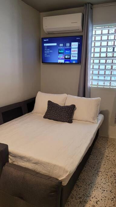 Trujillo Alto Quiet and Cozy, Fully Equipped and Pet-Friendly Apartment in Carolina
