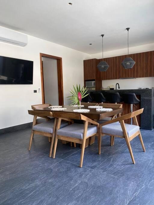 TV and multimedia, Kitchen or kitchenette, Dining area