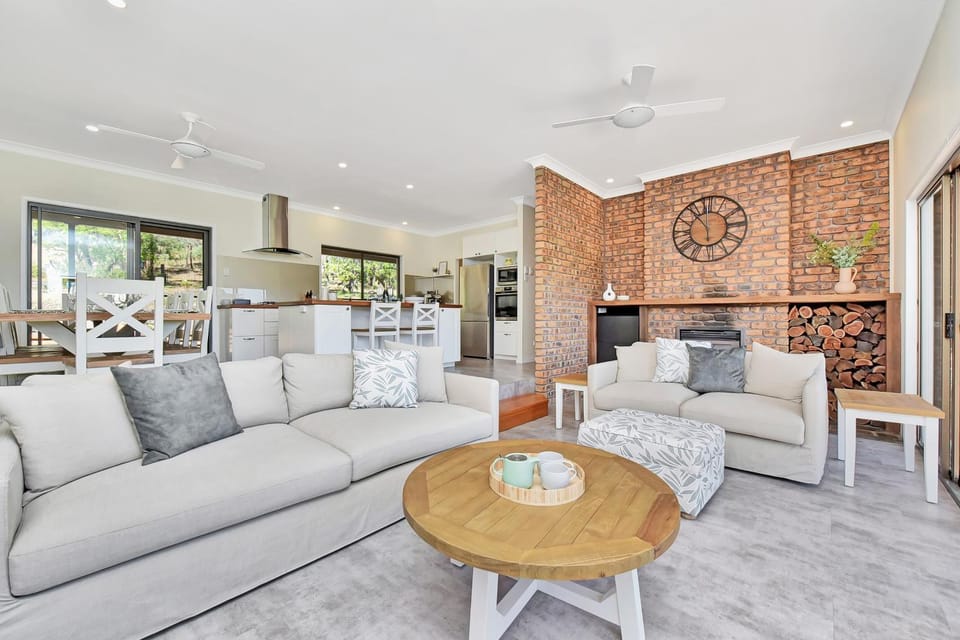 Kookaburra Range House in North Rothbury