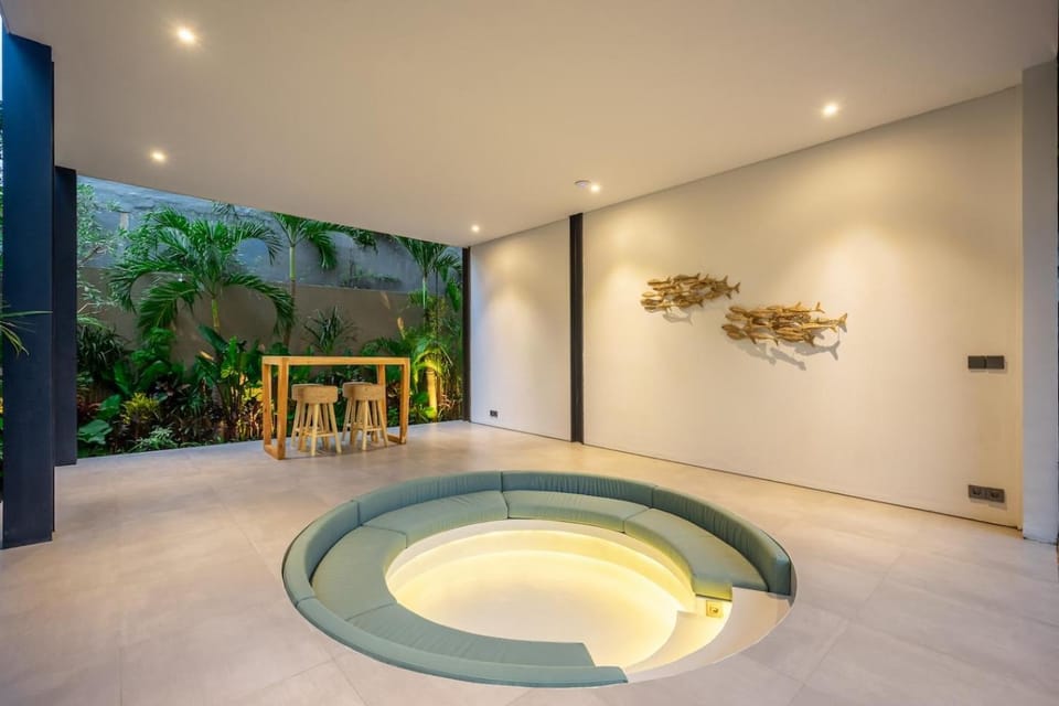 Lounge or bar