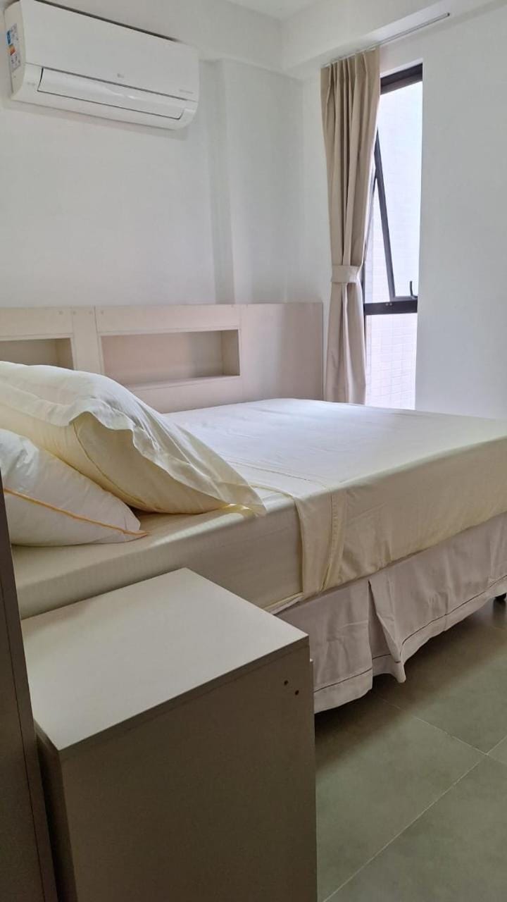 Bed, Bedroom, air conditioner