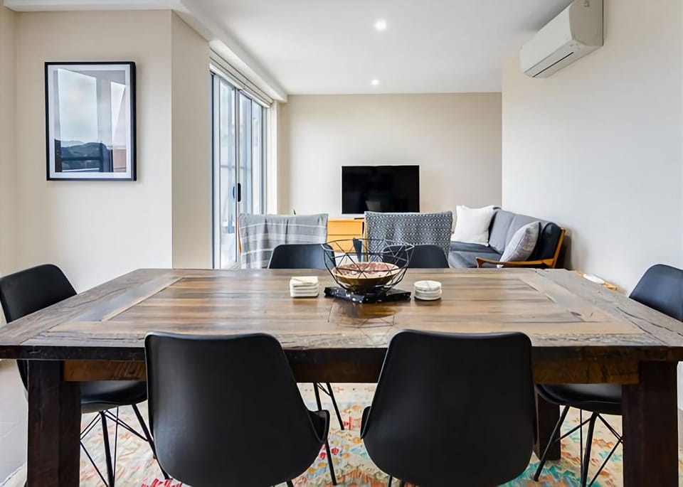 Salt 5 Sorrento walk to beaches shops cafes and restaurants Apartment in Melbourne Road