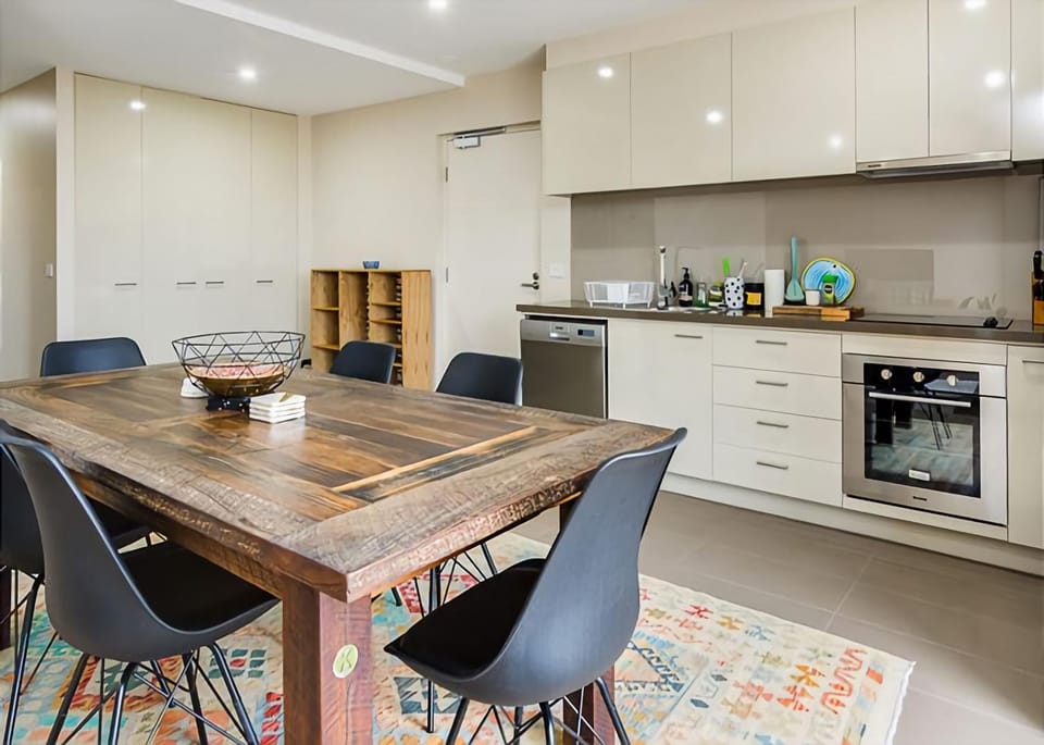 Salt 5 Sorrento walk to beaches shops cafes and restaurants Apartment in Melbourne Road