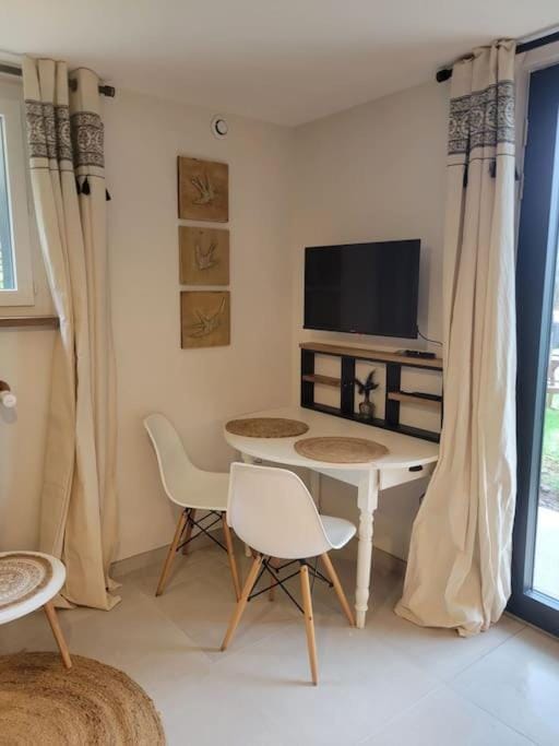 Studio en rez-de-jardin Apartment in Occitanie