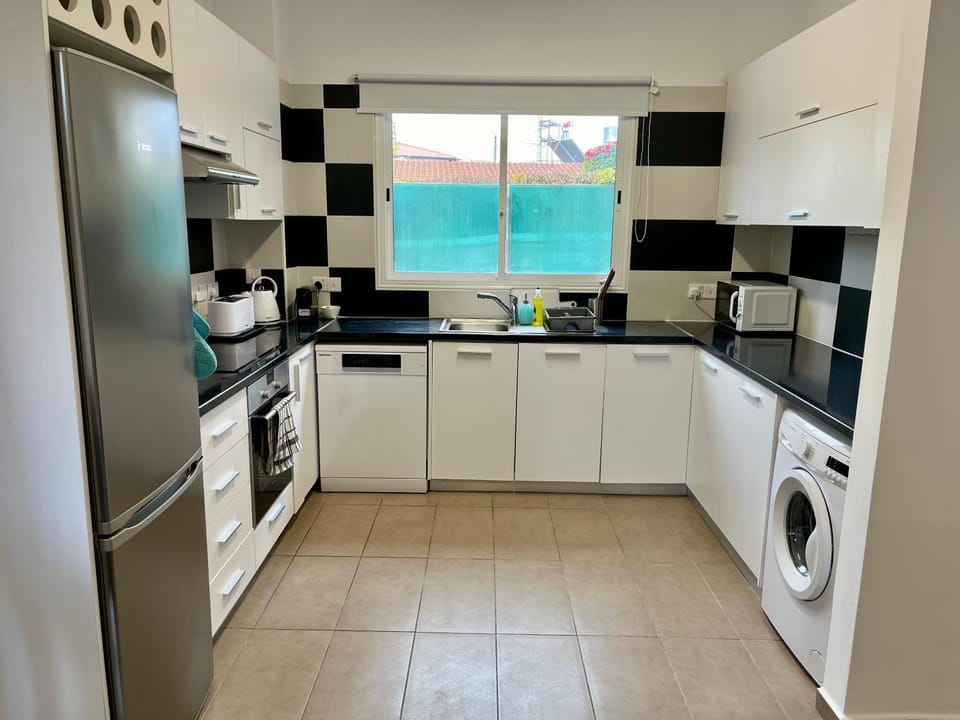 Pafia Crown-Jewel 2B, Pool, Prime Location, Paphos Apartment in Paphos