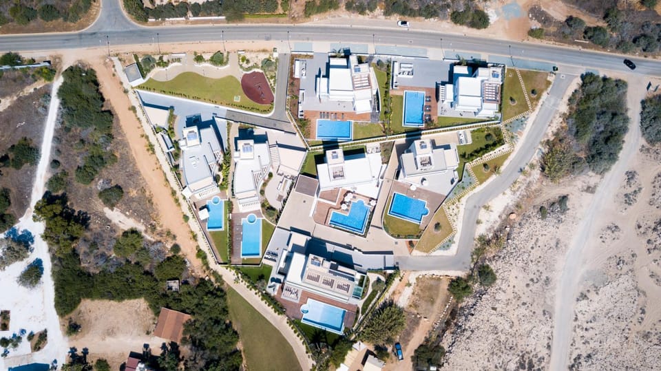 Neighbourhood, Bird's eye view, Street view