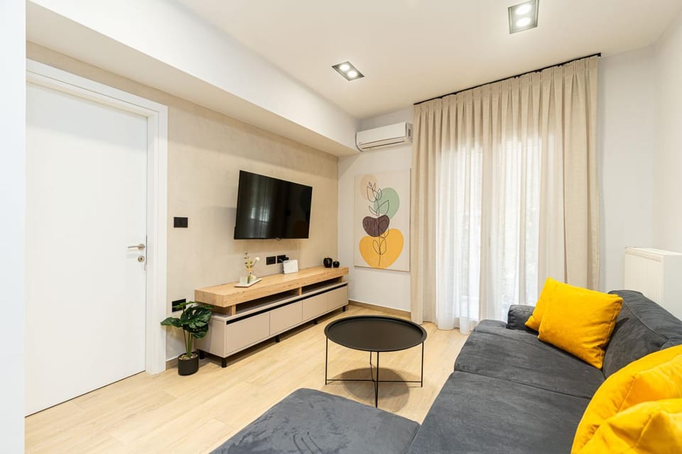 Living room, Seating area, Evening entertainment