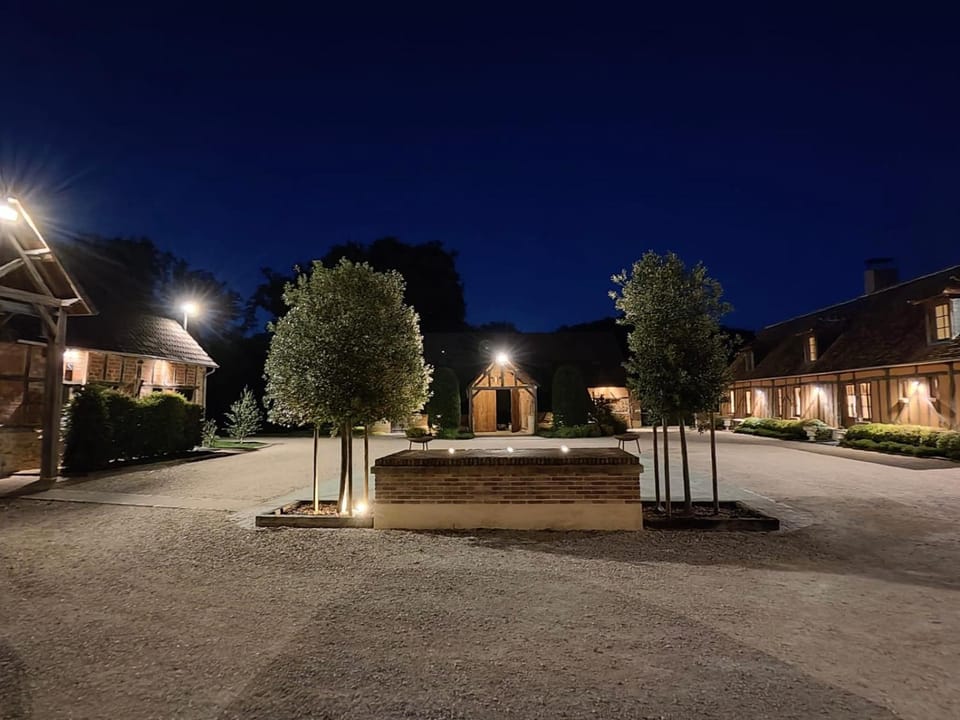 Property building, Night