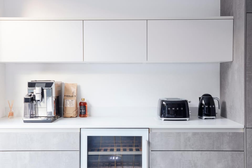 Coffee/tea facilities, Kitchen or kitchenette, minibar, toaster