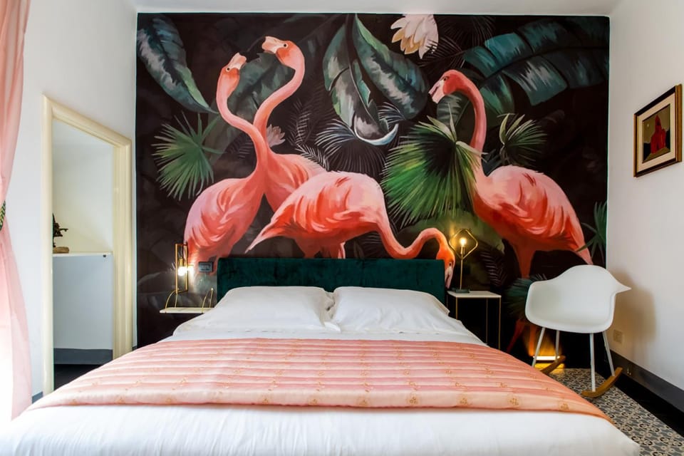Bed, Photo of the whole room, Decorative detail, Bedroom