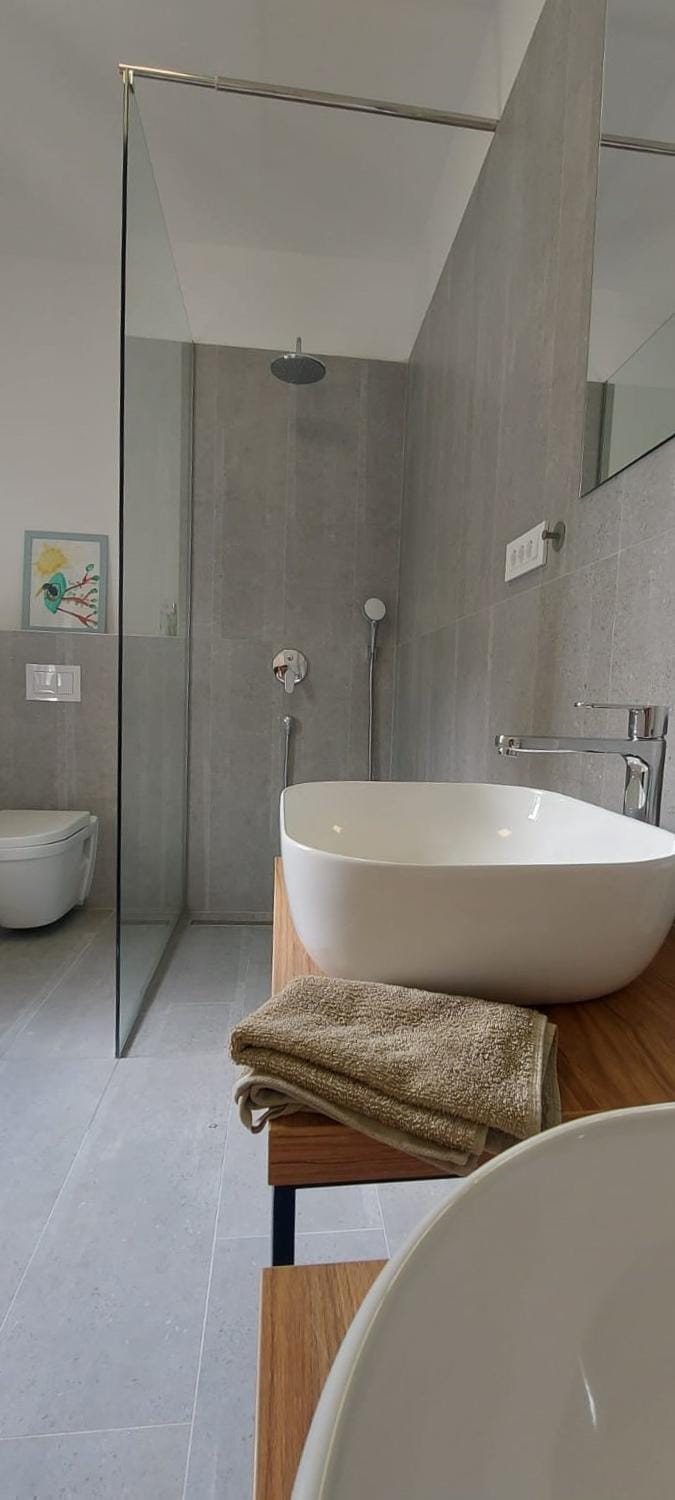 Shower, Toilet, Bathroom