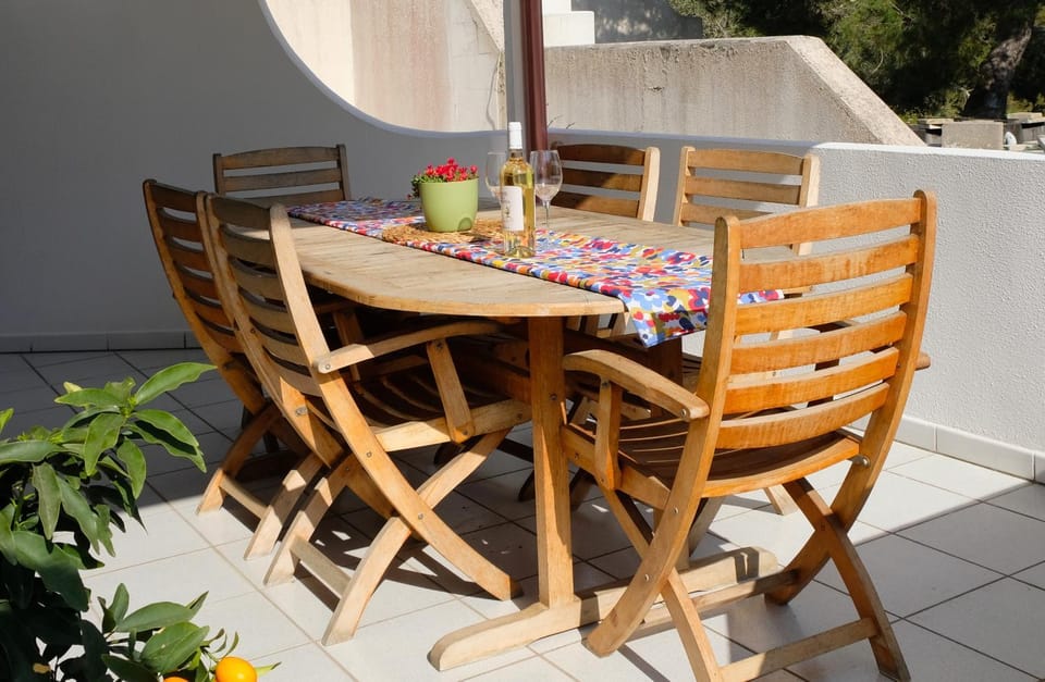 Patio, Dining area