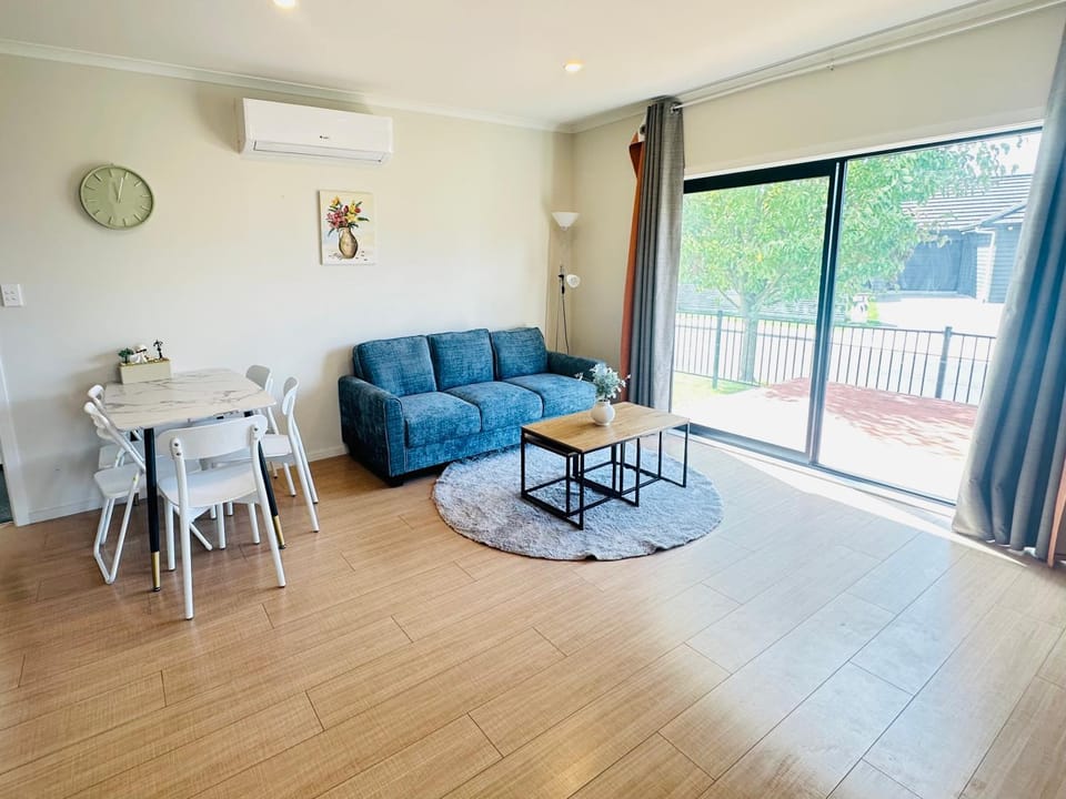 Modern Comfy 3 Bedrooms House in Chartwell Villa in Hamilton