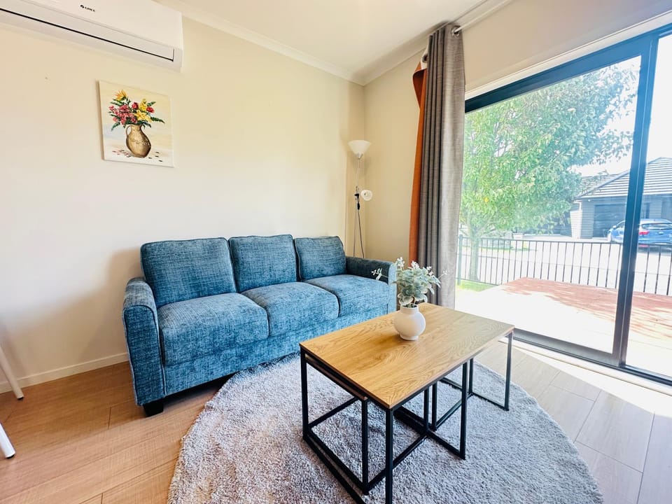 Modern Comfy 3 Bedrooms House in Chartwell Villa in Hamilton