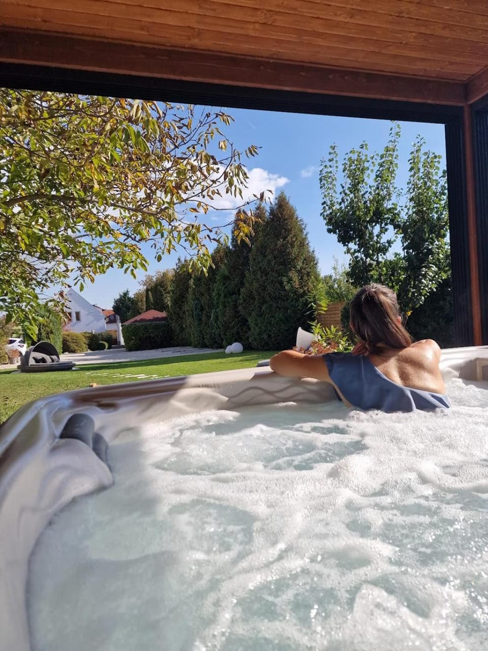 Day, Garden, Hot Tub