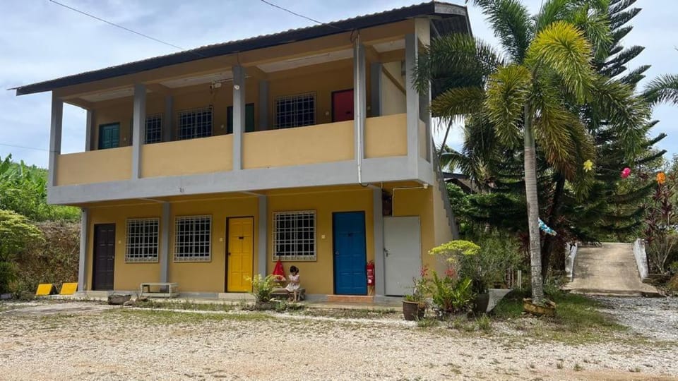 Country house Pulai Holiday Village 布赖旅游乡村 Country House in Malaysia