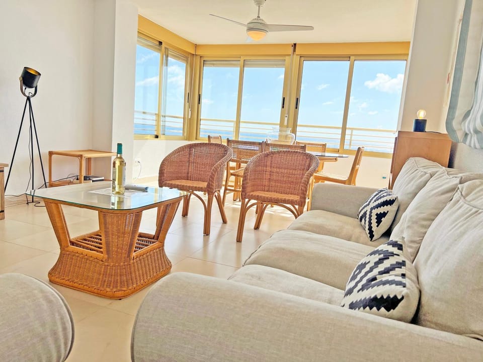 Natural landscape, View (from property/room), Balcony/Terrace, Living room, Seating area, Dining area