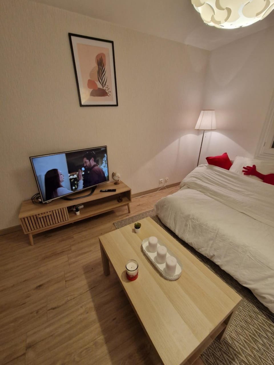 Communal lounge/ TV room, Bed, TV and multimedia, Photo of the whole room, Evening entertainment, Bedroom