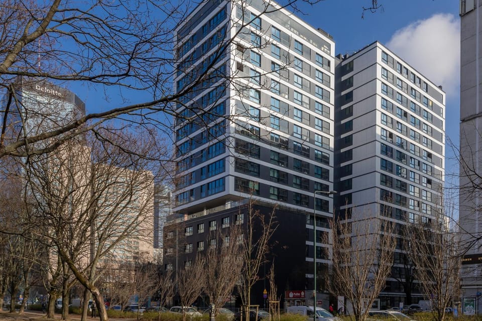 Property building, Facade/entrance, Off site