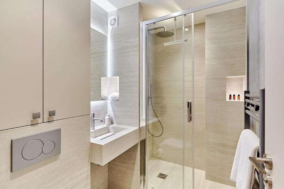 Studio Center of Paris by Studio prestige Apartment in Paris