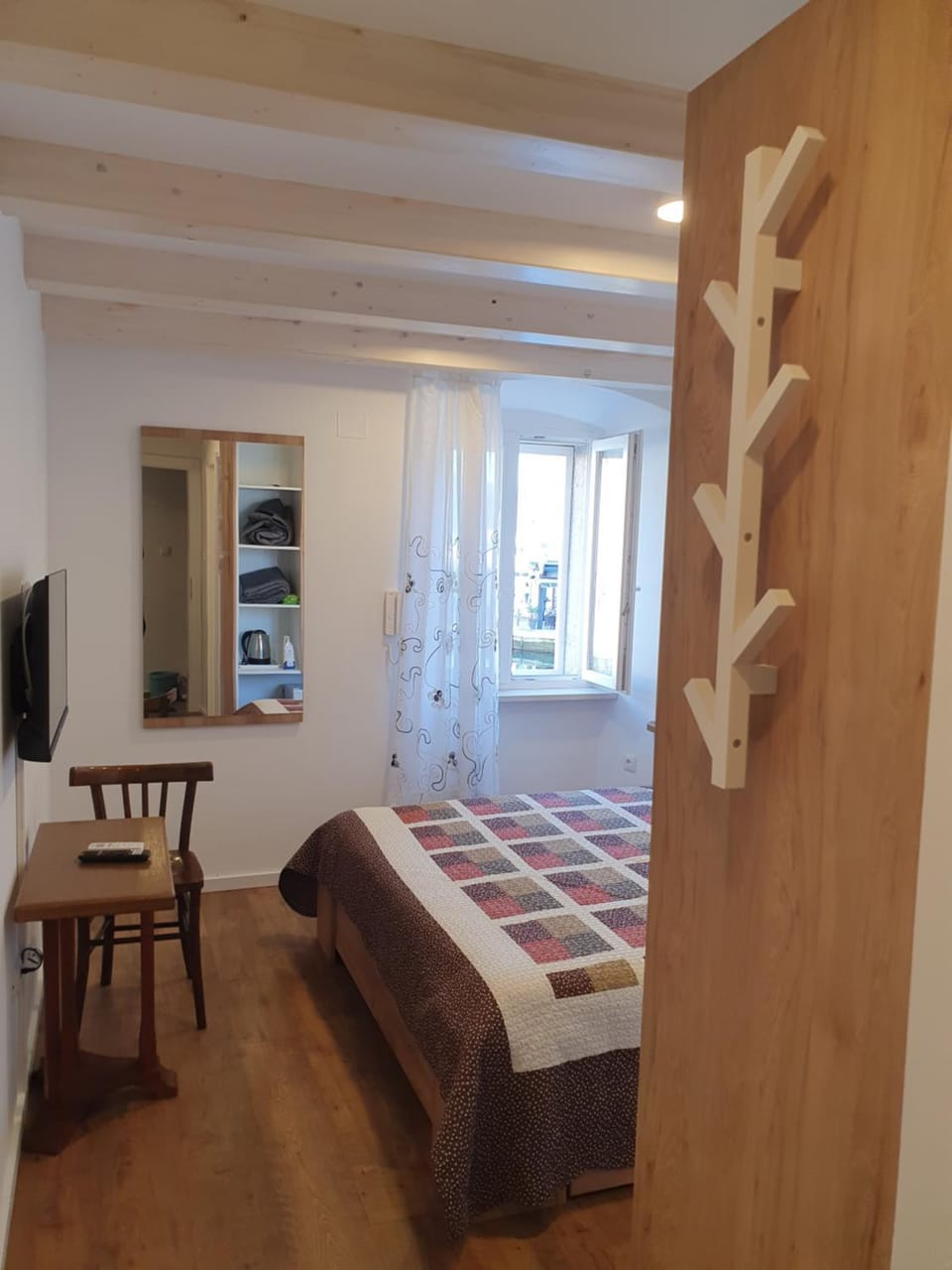 Room CS Cres Bed and Breakfast in Cres