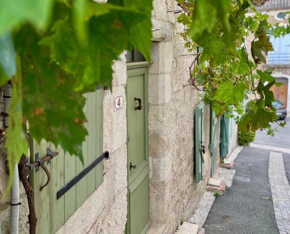 Day, Street view