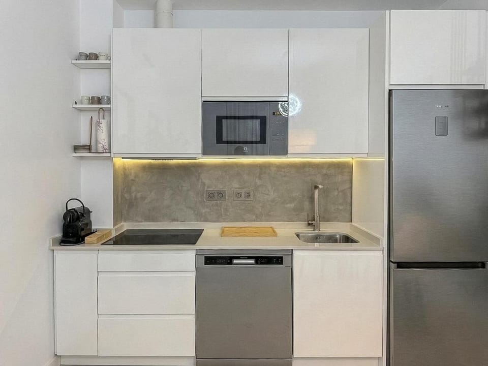 Kitchen or kitchenette