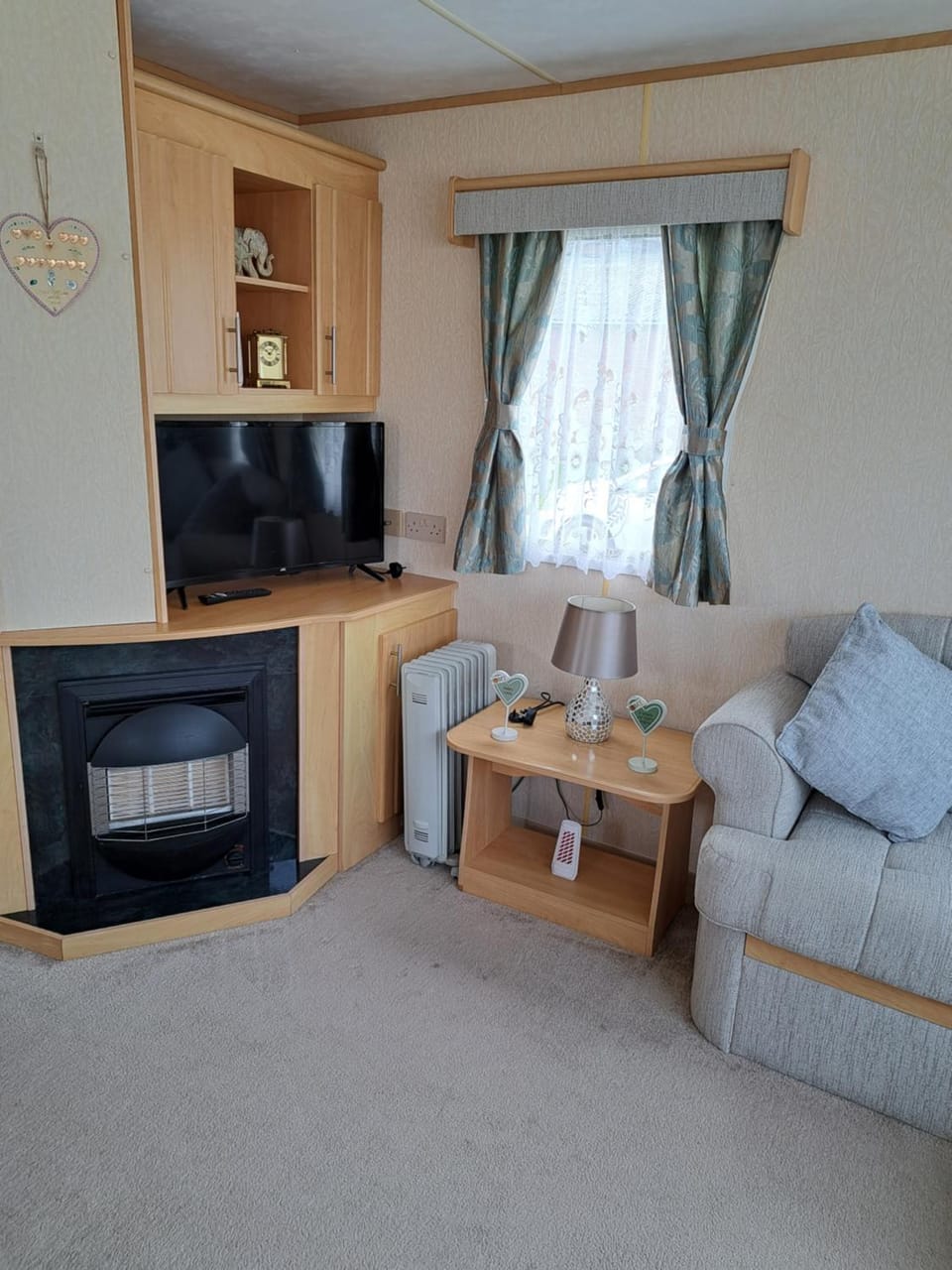 TV and multimedia, Living room, flat iron