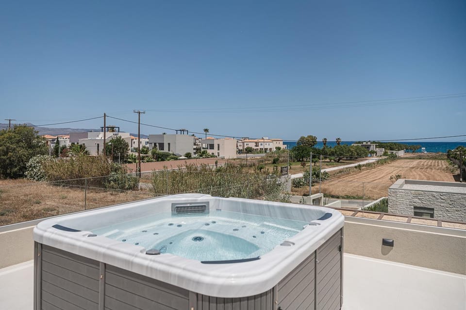 Hot Tub, View (from property/room), Balcony/Terrace