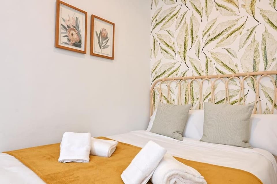 For You Rentals Vive la vida madrileña en piso temporal 2 habitaciones CER832 Apartment in Centro