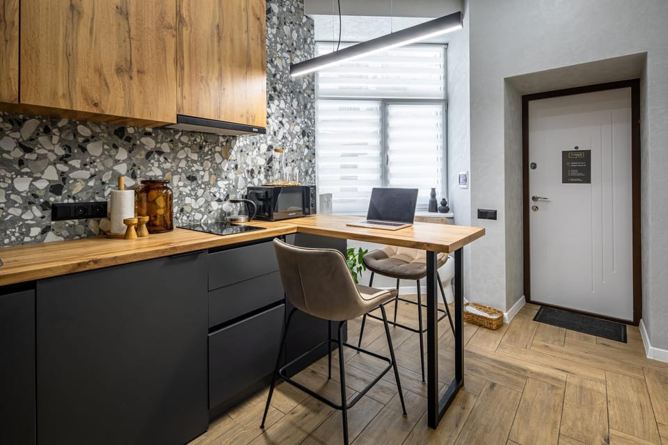 Kitchen or kitchenette, Dining area, stove