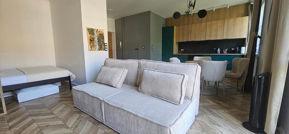 Kitchen or kitchenette, Seating area