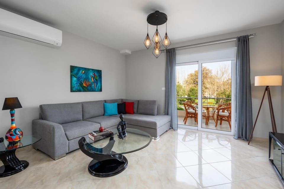 Living room, Seating area, air conditioner