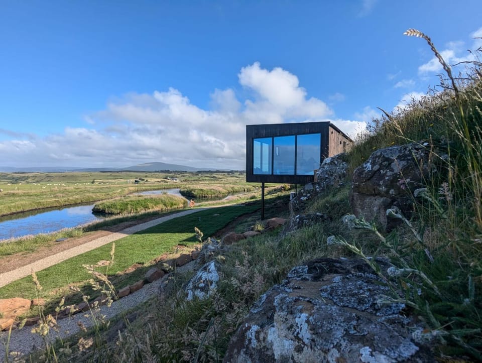 Property building, Natural landscape, Lake view, Sea view