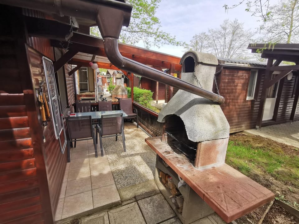 Patio, Day, BBQ facilities, Garden, View (from property/room), Balcony/Terrace, Garden view