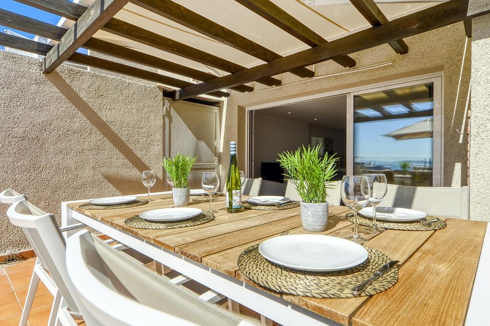 Balcony/Terrace, Dining area