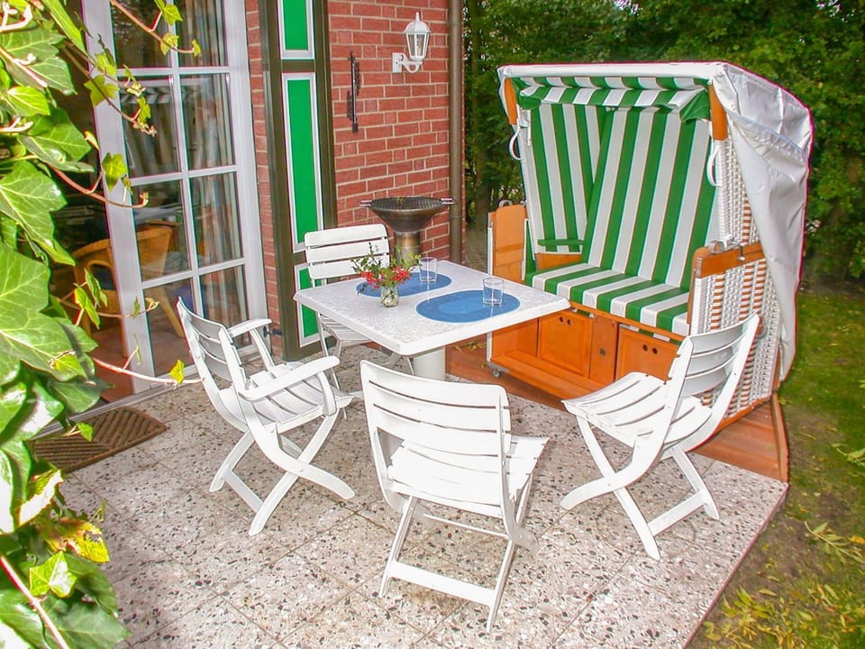 Day, BBQ facilities, Balcony/Terrace, Seating area